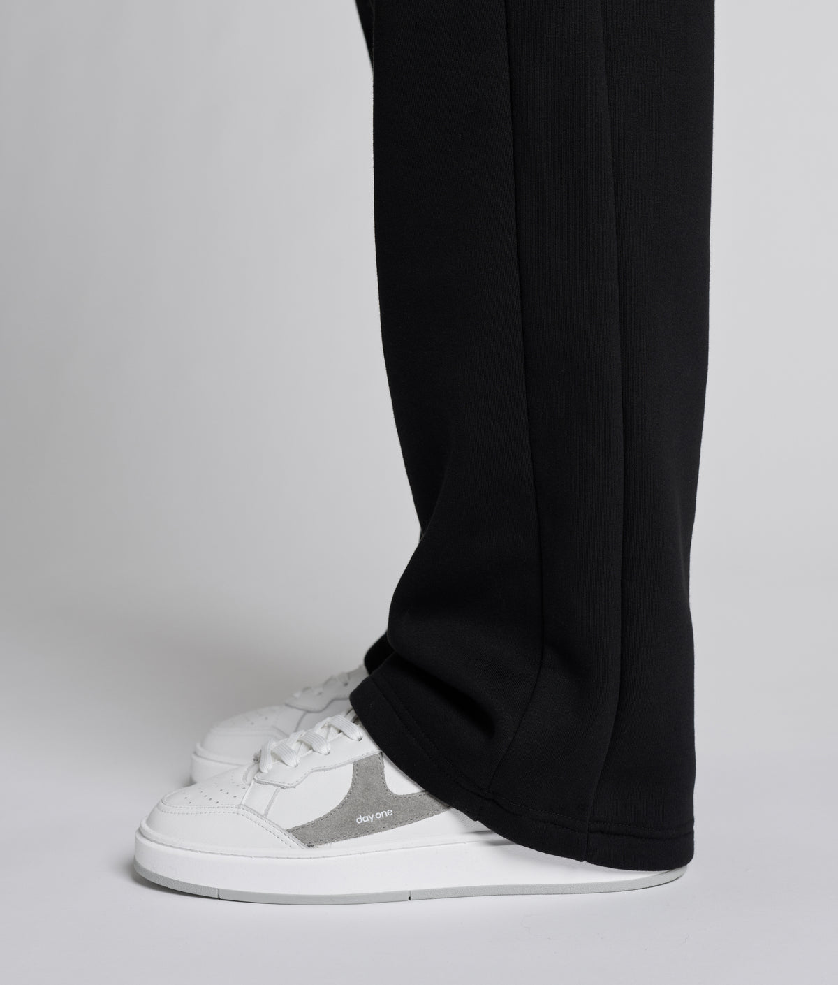 Crew Sweatpants Open Leg
