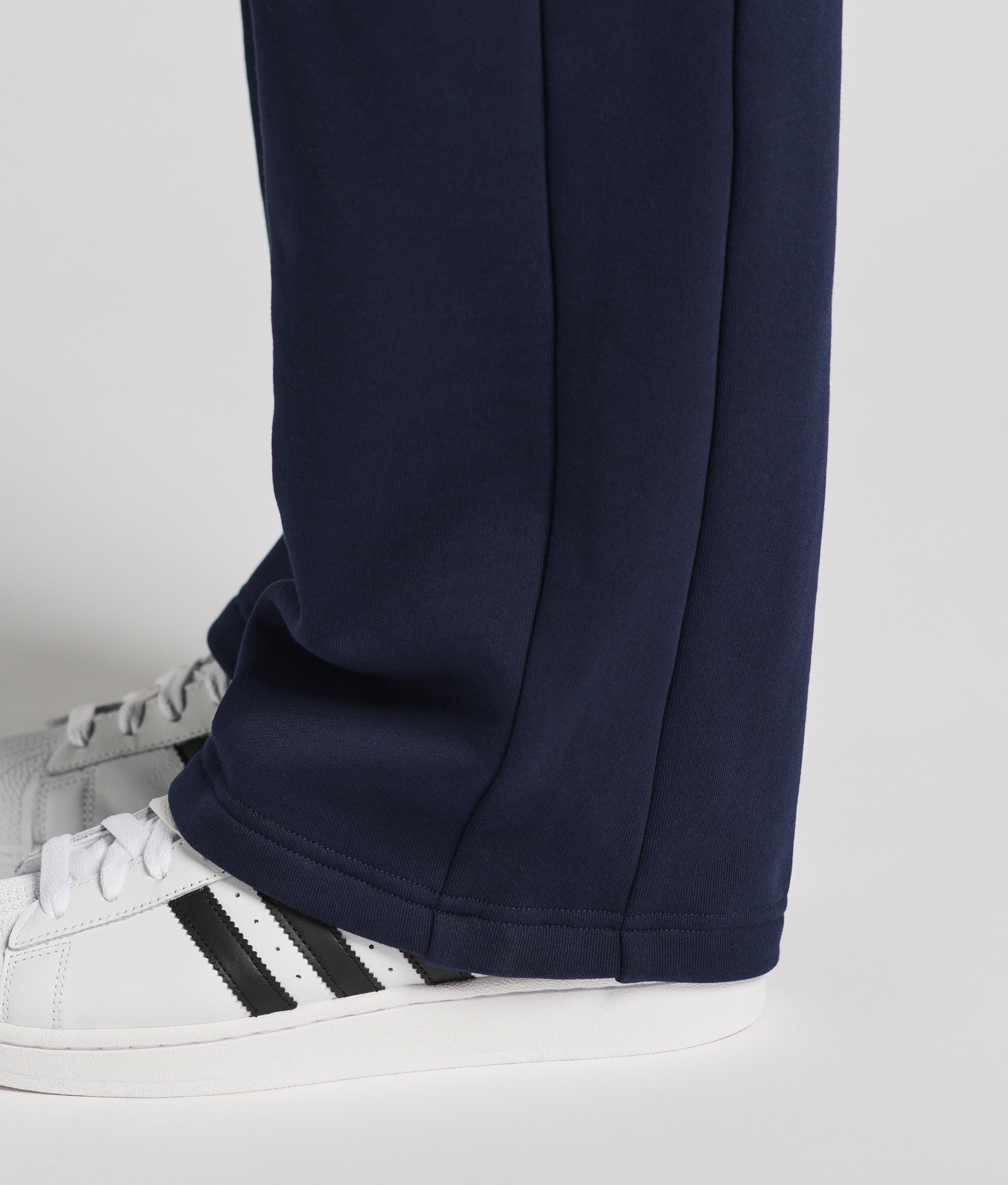 Crew Sweatpants Open Leg