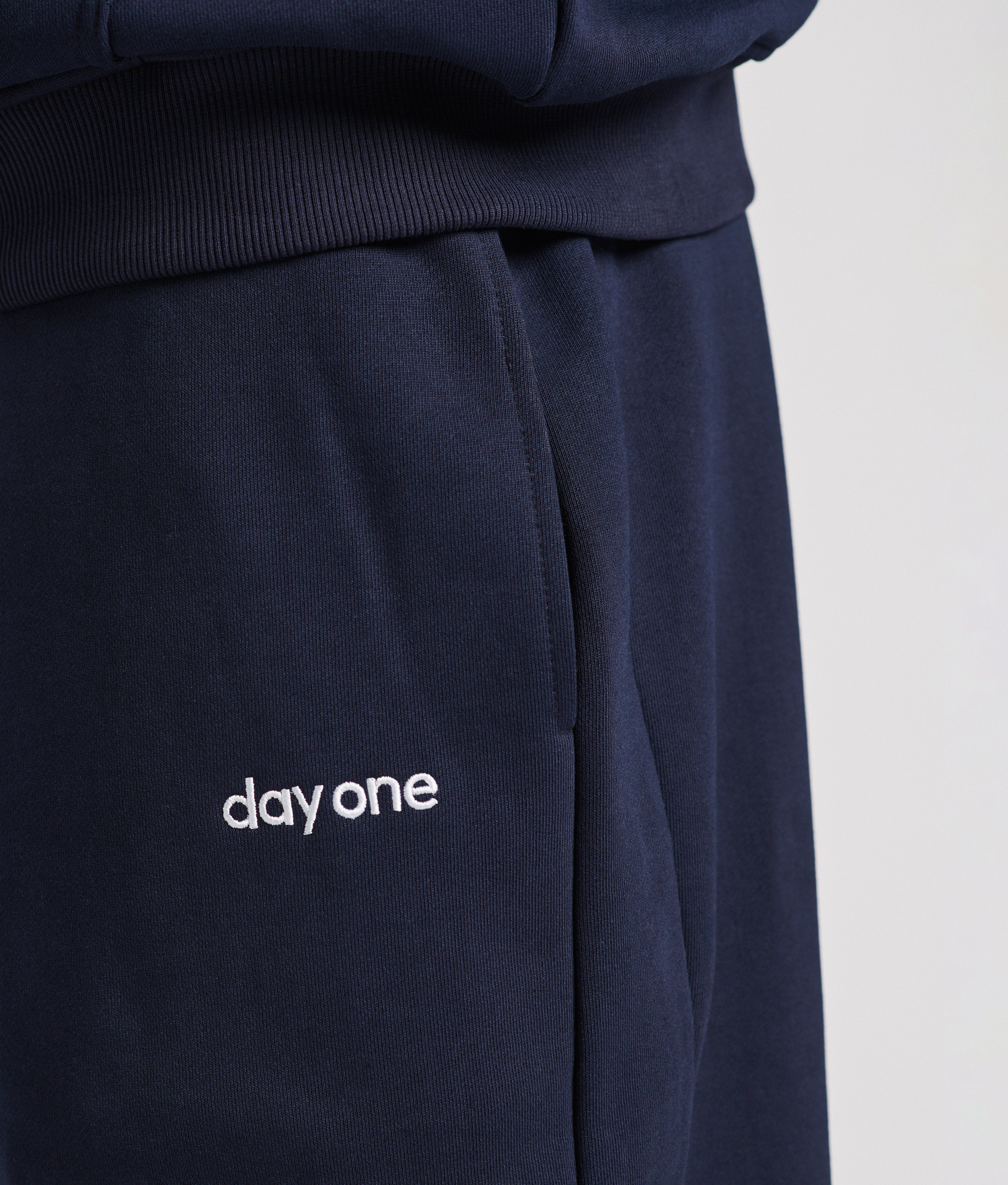 Crew Sweatpants Closed Leg