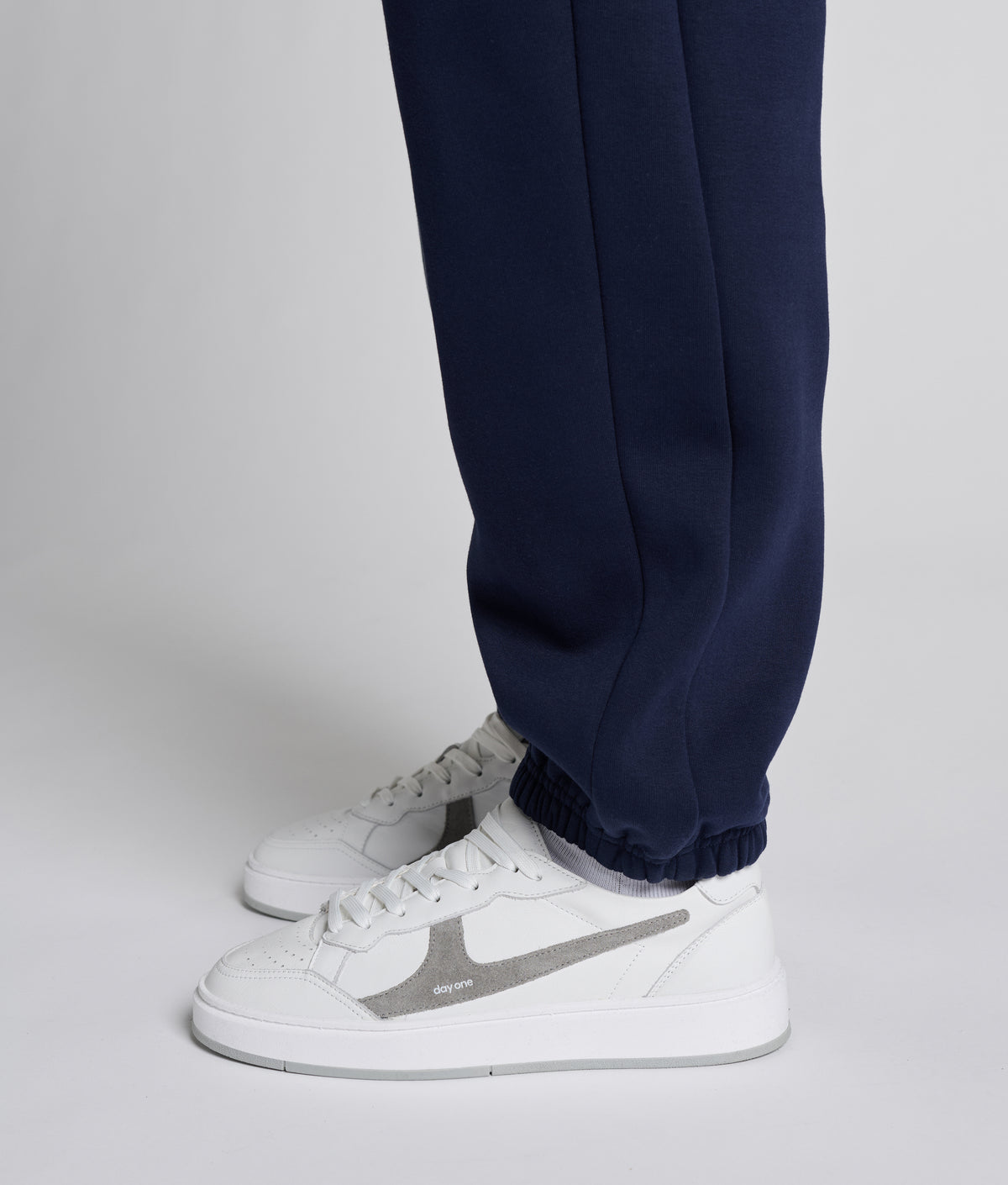 Crew Sweatpants Closed Leg